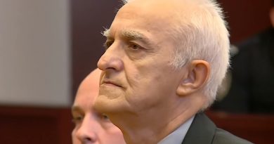 УСТАШЕ СЕ СВЕТЕ КЕПУ! Капетан Драган пребачен на одељење са НАЈТЕЖИМ РОБИЈАШИМА! Прижељкују да ПАДНЕ КРВ! УСТАШЕ СЕ СВЕТЕ КЕПУ! Капетан Драган пребачен на одељење са НАЈТЕЖИМ РОБИЈАШИМА! Прижељкују да ПАДНЕ КРВ!